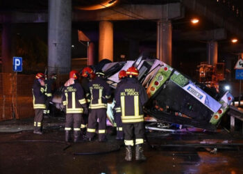 Venice tourist bus plunges from bridge, killing 21