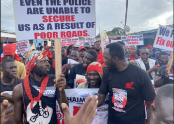 Residents of Ashaiman protest against deplorable roads