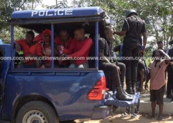 10 arrested for Pelting Stones at Police