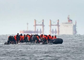 UK to pay failed asylum seekers to move to Rwanda under new scheme