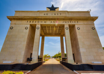 Ghana, From Bond to Independence