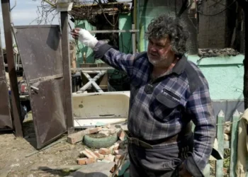 Ukraine: Hundreds flee Kharkiv area after Russian cross-border attack