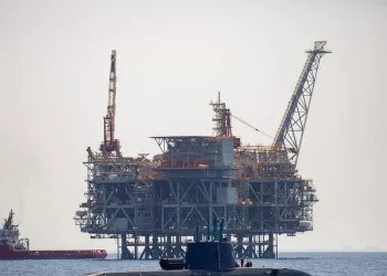 Senegal starts producing oil as president promises benefits