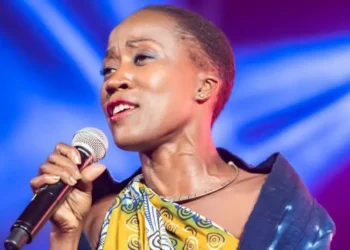 Malian singer detained in Italy in child custody row