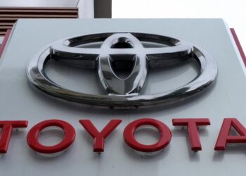Toyota apologizes as Japanese car testing scandal widens