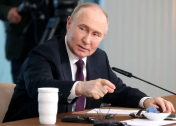 Putin warns Russia could provide weapons to strike West