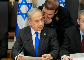 Israeli ministers threaten to quit over ceasefire plan