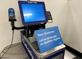 Mass IT outage affects airlines, media and banks