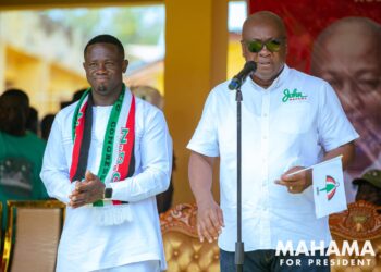 Mahama urges Akroso residents to vote NDC for ‘freedom and development’
