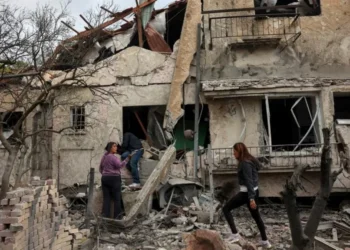 Hezbollah fires rocket barrages into