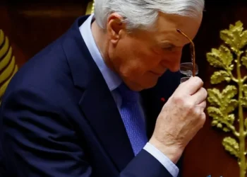 French government collapses in no-confidence vote