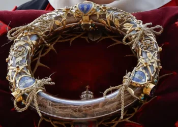 Crown of Thorns returns to Notre-Dame Cathedral after fire