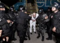 US deports hundreds of Venezuelans despite court order